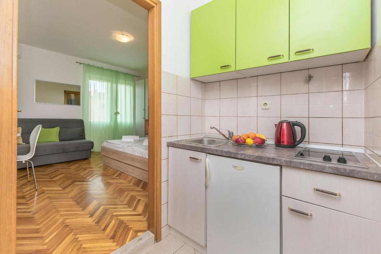 Apartments And Room Nevenka Макарська Номер фото